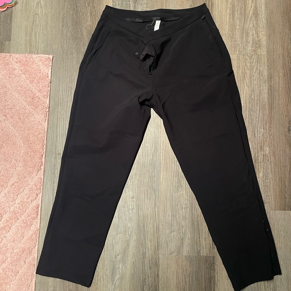 Lululemon Smooth Fit Pull-On Mid-Rise Pant 12
Womens BLACK Stretch LW5BGZSX80418
